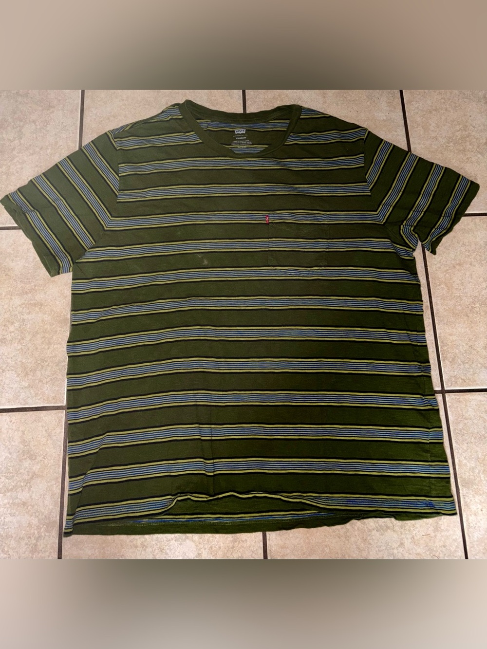 Levis men’s pocket tee regular fit XL olive striped
